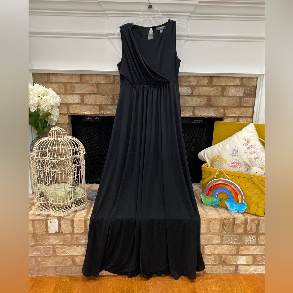 Black Sleeveless Luxery Maternity Maxi Dress